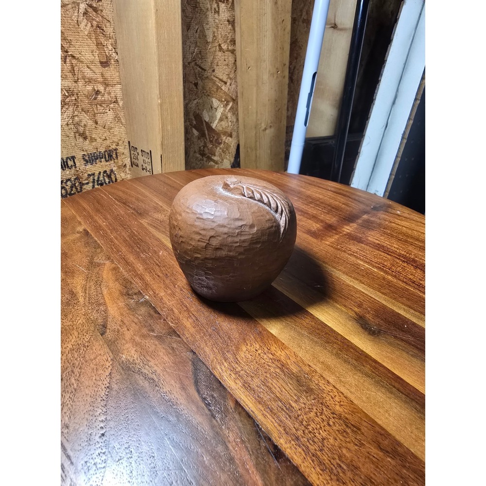 Vintage Red Mill Mfg Pecan Shell Resin Apple Handcrafted 1990 USA Decor